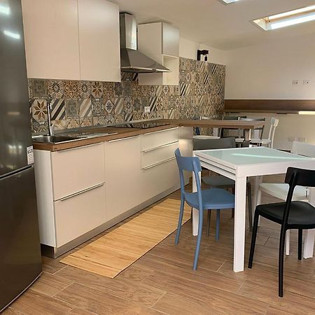 Comforthouse Ladispoli Bagian luar foto