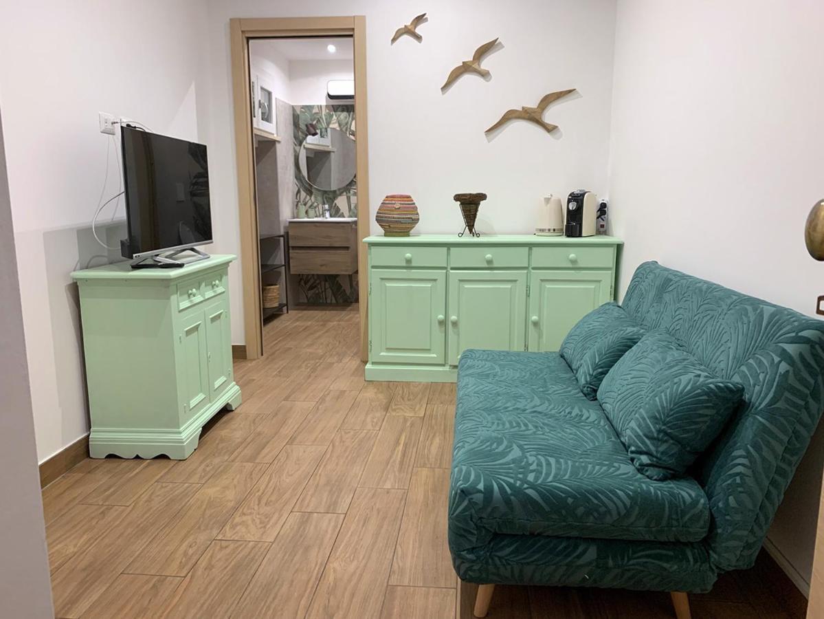 Comforthouse Ladispoli Bagian luar foto